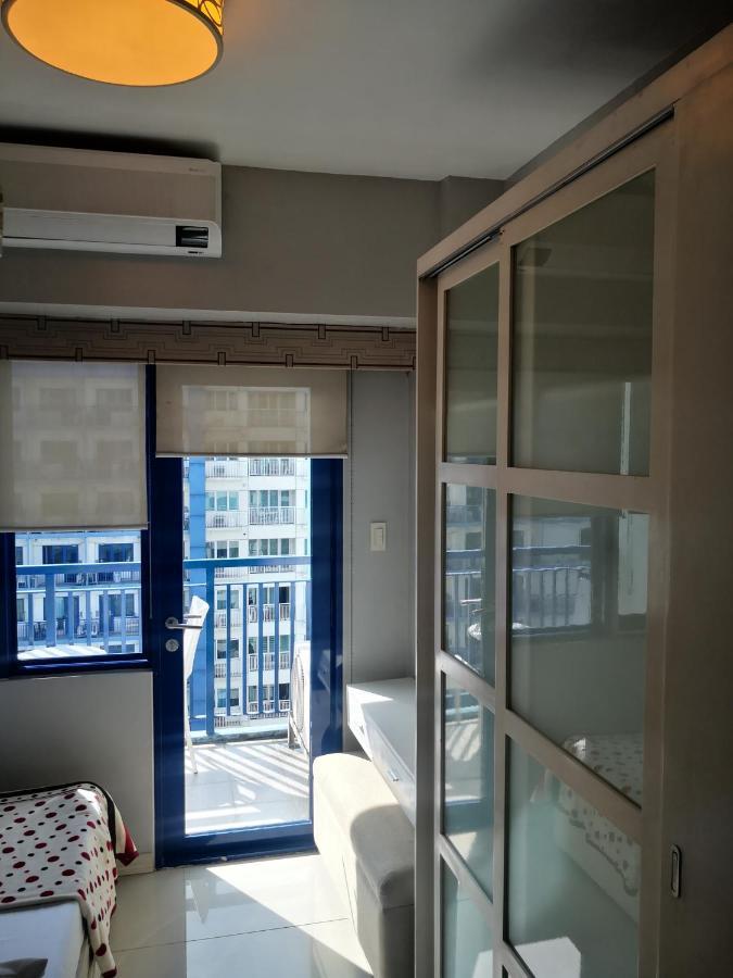 Bliss Staycation At Sea Residences By John Manila Exterior photo