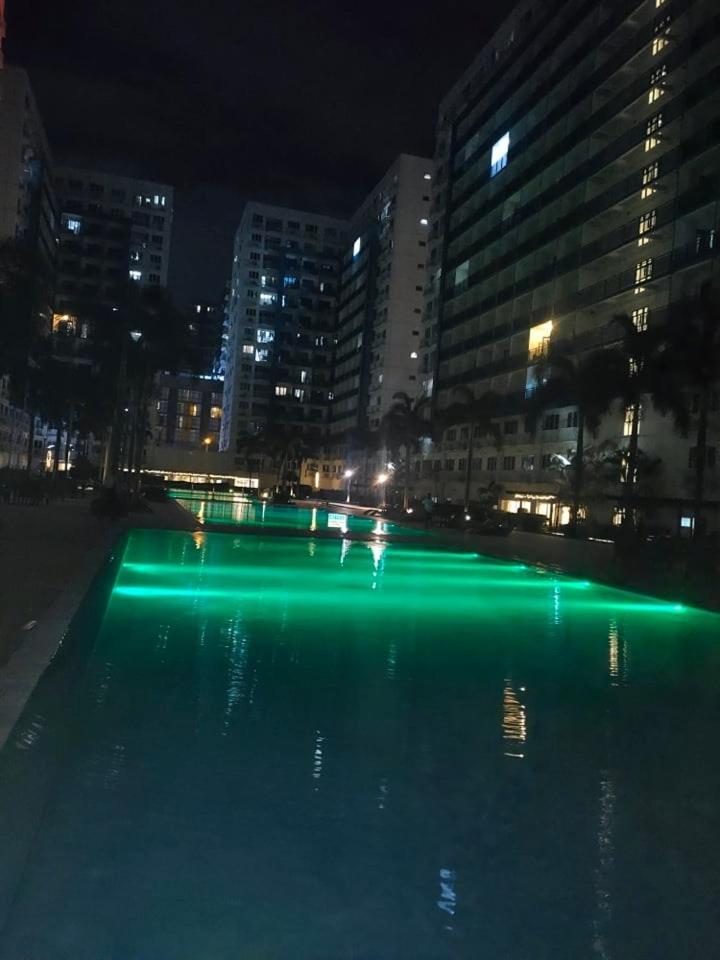 Bliss Staycation At Sea Residences By John Manila Exterior photo