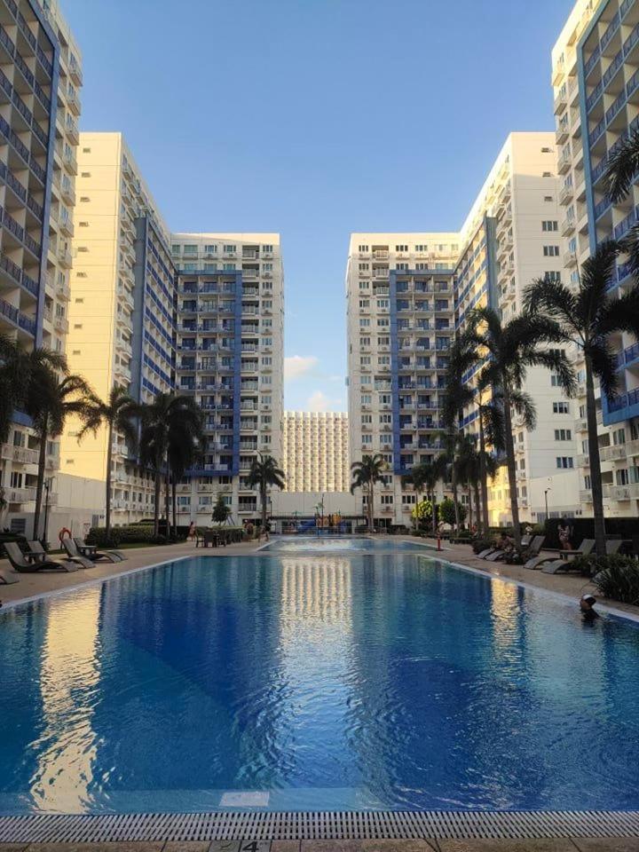 Bliss Staycation At Sea Residences By John Manila Exterior photo